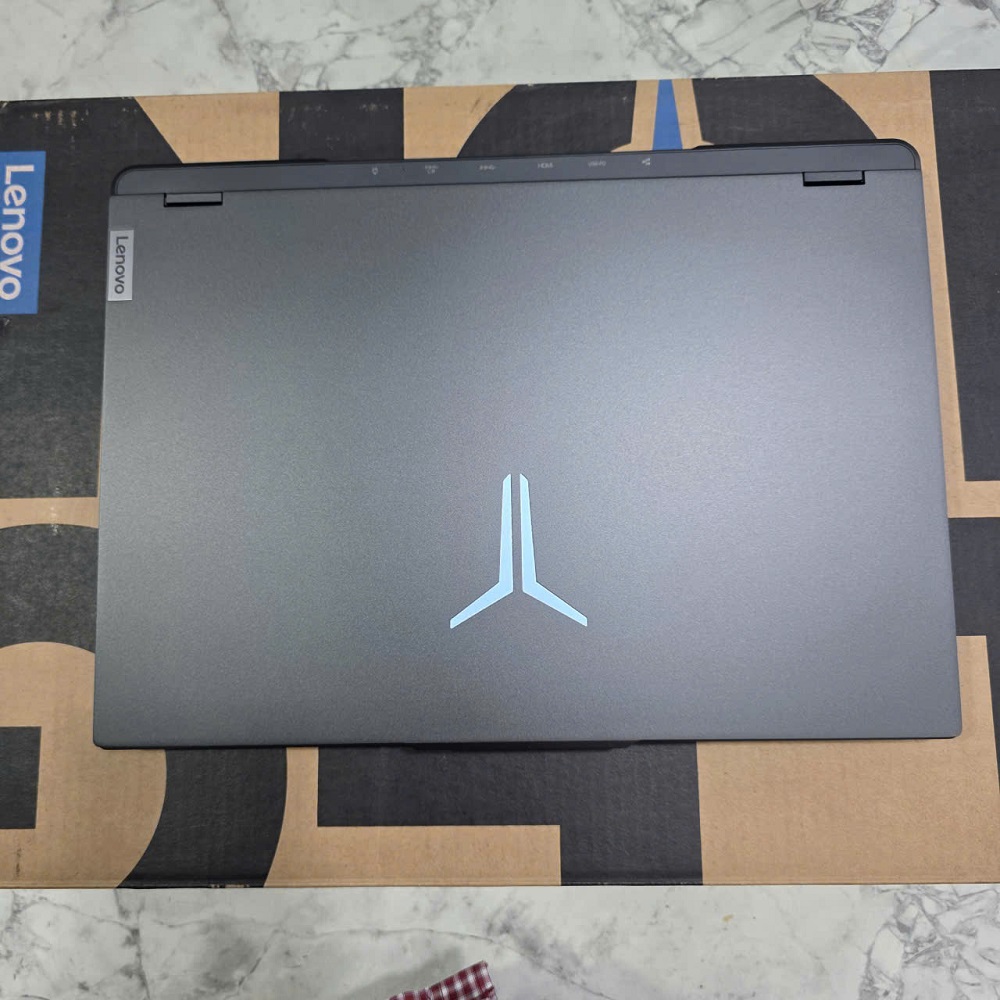 Gaming - Đồ Họa LENOVO LEGION 5 PRO 2024 R9000P ARX8 RYZEN 9 7945HX RAM 16GG SSD 1.000GB RTX™ 4060 8GB GDDR6 MÀN HÌNH : 16.0 Inch, 2.5K WQXGA 240Hz