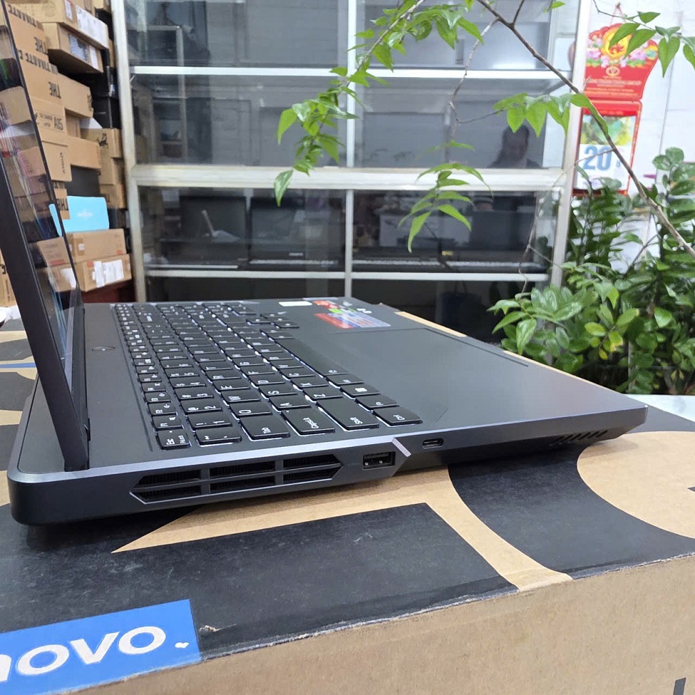 Gaming - Đồ Họa LENOVO LEGION 5 PRO 2024 R9000P ARX8 RYZEN 9 7945HX RAM 16GG SSD 1.000GB RTX™ 4060 8GB GDDR6 MÀN HÌNH : 16.0 Inch, 2.5K WQXGA 240Hz