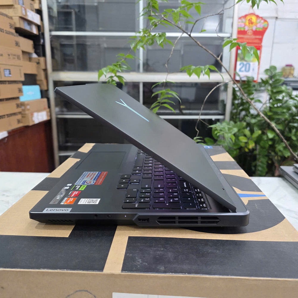 Gaming - Đồ Họa LENOVO LEGION 5 PRO 2024 R9000P ARX8 RYZEN 9 7945HX RAM 16GG SSD 1.000GB RTX™ 4060 8GB GDDR6 MÀN HÌNH : 16.0 Inch, 2.5K WQXGA 240Hz