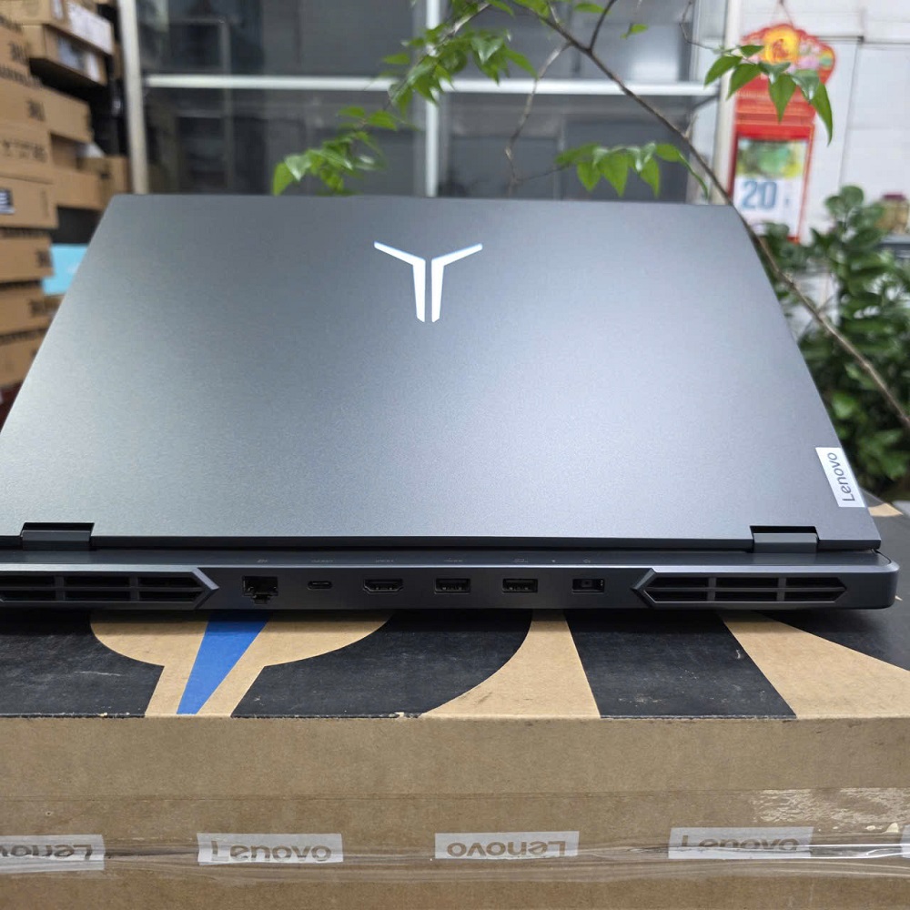 Gaming - Đồ Họa LENOVO LEGION 5 PRO 2024 R9000P ARX8 RYZEN 9 7945HX RAM 16GG SSD 1.000GB RTX™ 4060 8GB GDDR6 MÀN HÌNH : 16.0 Inch, 2.5K WQXGA 240Hz