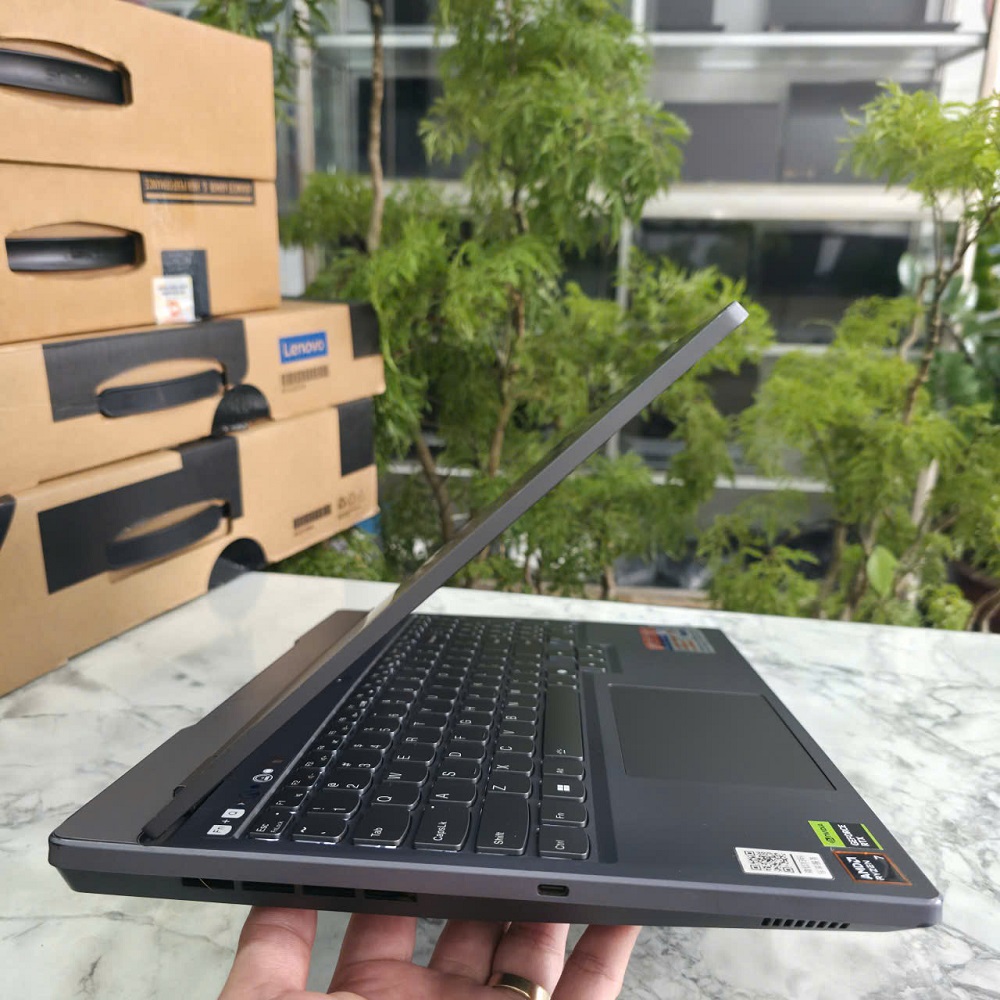 Gaming - Đồ Họa Lenovo Legion 5 R7000 AHP9 GIÁ TỐT RYZEN 7-8745H RAM 16GG SSD 512GB RTX™ 4050 6GB GDDR6 MÀN HÌNH : 15.6'' FHD 144Hz 