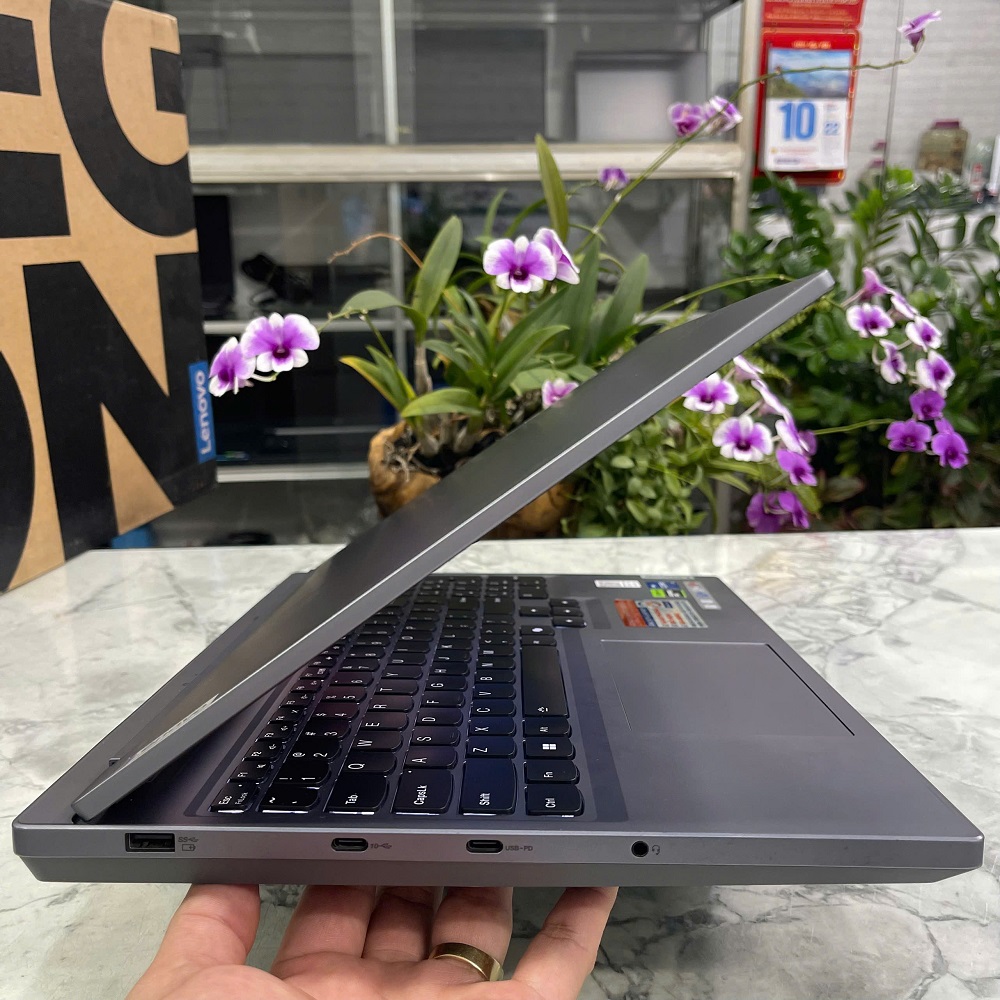 Gaming - Đồ Họa Lenovo Legion 5 Y7000P IRX9 Máy LikeNew  CORE I7-14650HX  RAM 16GB  SSD 1.000GB RTX 4050 6GB GDDR6 MÀN HÌNH :  16 Inch WQXGA 165Hz, 100% sRGB