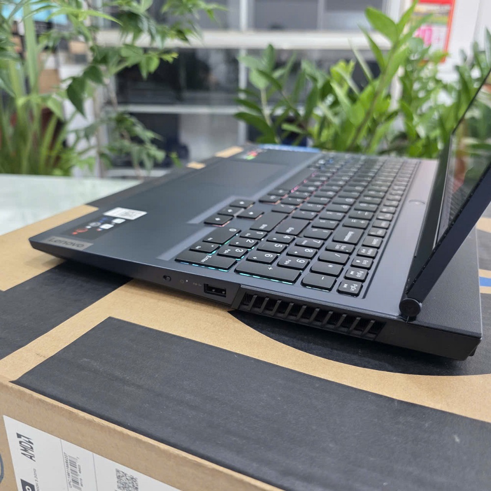 Gaming - Đồ Họa LENOVO LEGION 5-15ACH6 RYZEN 5-5600H RAM 16GB SSD 512GB RTX 3050 Ti 4Gb MÀN HÌNH : 15.6"IPS 165Hz 