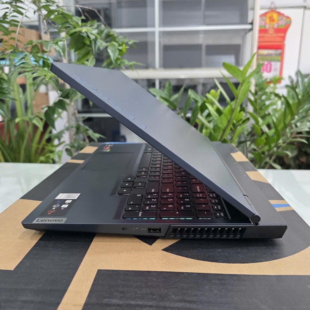 Gaming - Đồ Họa LENOVO LEGION 5-15ACH6 RYZEN 5-5600H RAM 16GB SSD 512GB RTX 3050 Ti 4Gb MÀN HÌNH : 15.6"IPS 165Hz 