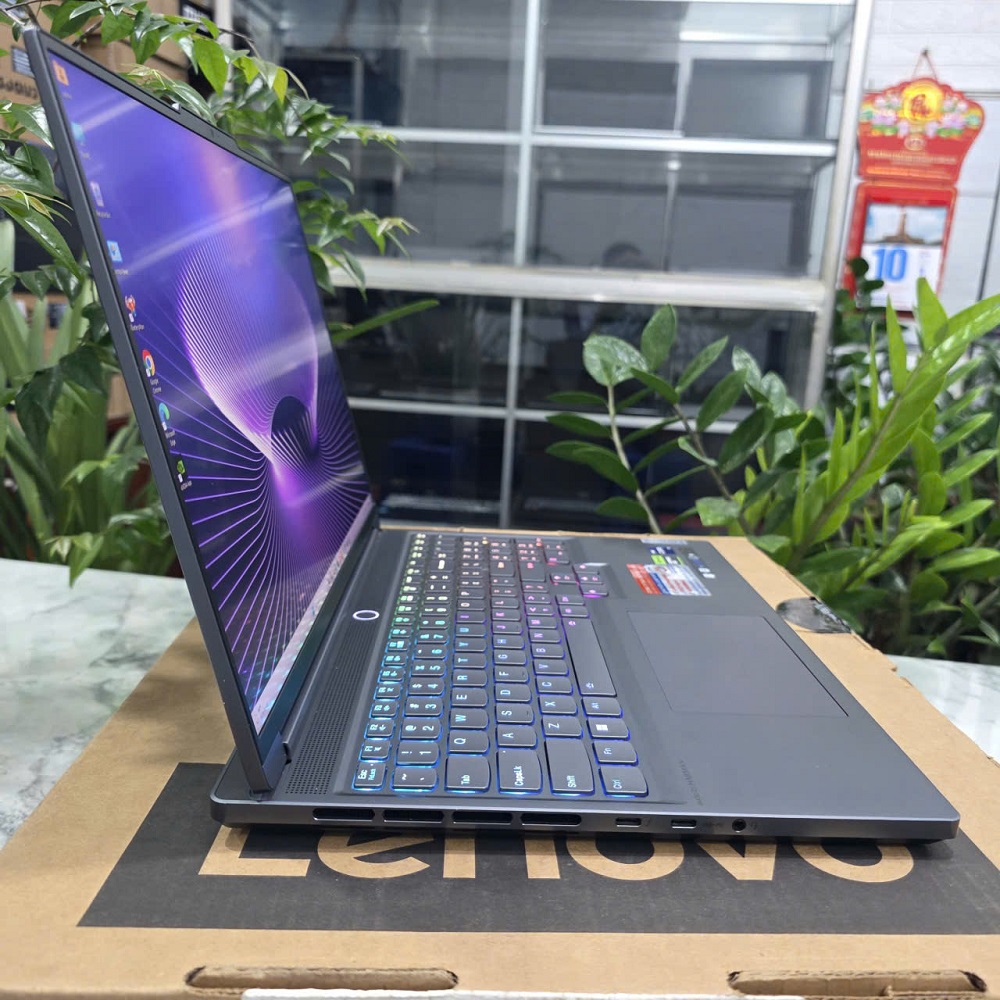 Gaming - Đồ Họa LENOVO LEGION Slim 7I 16IRH8 CORE I9-13900H RAM 16GB SSD 1.000GB RTX 4070 8GB GDDR6 MÀN HÌNH : 16" WQXGA 240Hz 