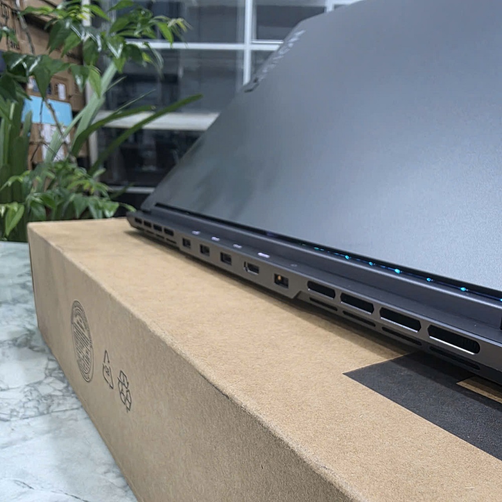 Gaming - Đồ Họa LENOVO LEGION Slim 7I 16IRH8 CORE I9-13900H RAM 16GB SSD 1.000GB RTX 4070 8GB GDDR6 MÀN HÌNH : 16" WQXGA 240Hz 