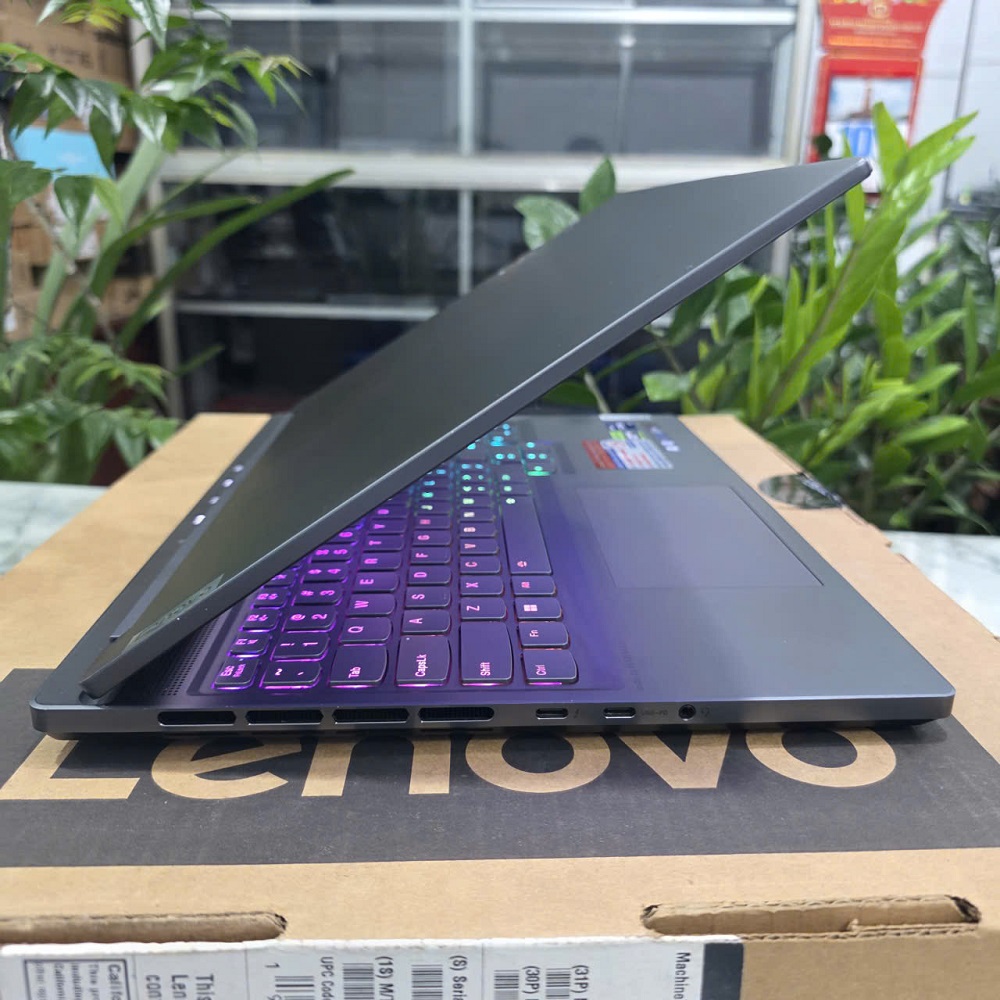 Gaming - Đồ Họa LENOVO LEGION Slim 7I 16IRH8 CORE I9-13900H RAM 16GB SSD 1.000GB RTX 4070 8GB GDDR6 MÀN HÌNH : 16" WQXGA 240Hz 