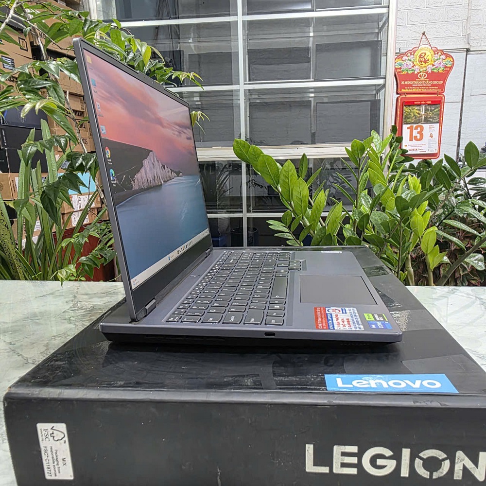 Gaming - Đồ Họa LENOVO LEGION Y7000 2024 CORE I7-13650HX RAM 24GB SSD 512GB RTX 4060 8GB MÀN HÌNH : 15.6''IPS 144Hz