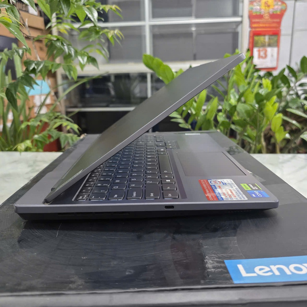 Gaming - Đồ Họa LENOVO LEGION Y7000 2024 CORE I7-13650HX RAM 24GB SSD 512GB RTX 4060 8GB MÀN HÌNH : 15.6''IPS 144Hz