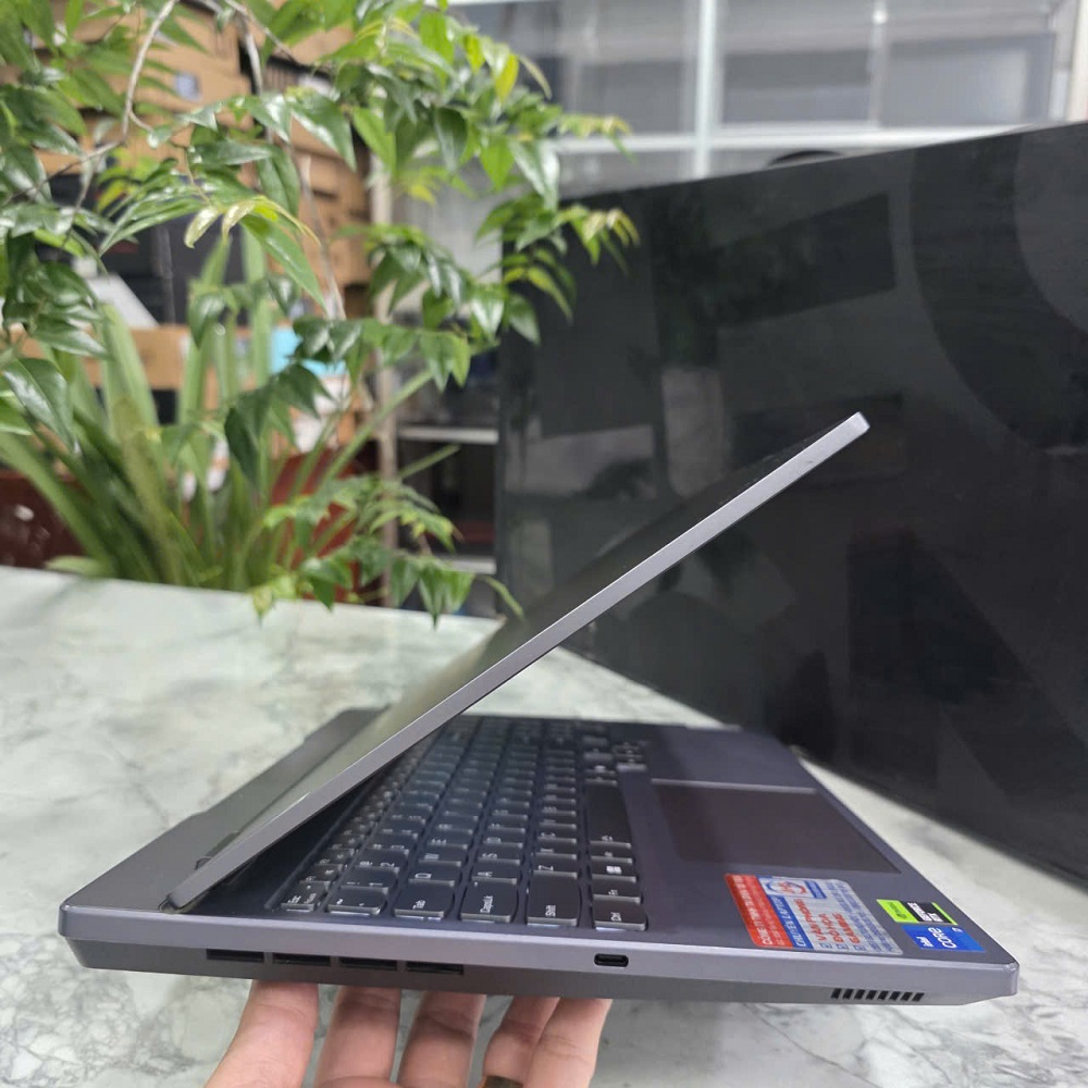 Gaming - Đồ Họa LENOVO LEGION Y7000 2024 CORE I7-13650HX RAM 24GB SSD 512GB RTX 4060 8GB MÀN HÌNH : 15.6''IPS 144Hz