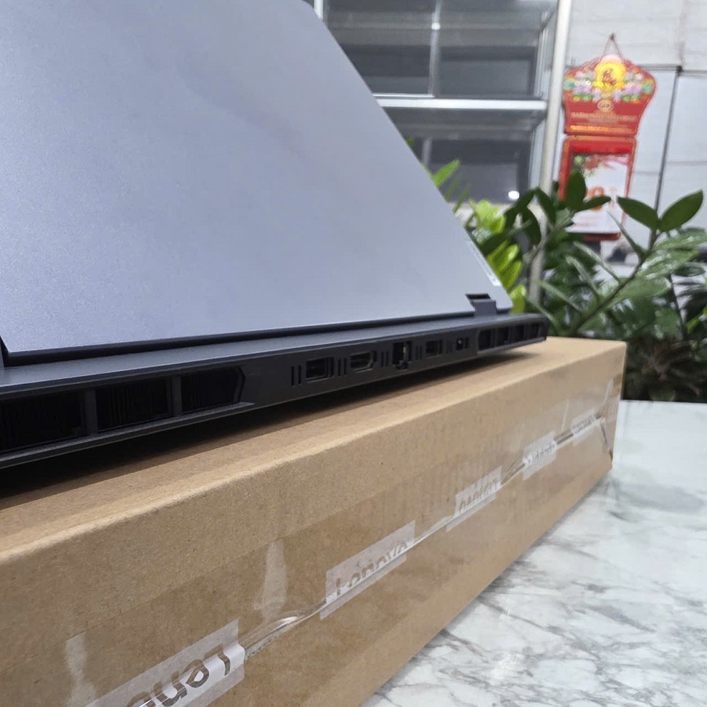 Gaming - Đồ Họa LENOVO LOQ 15IAX9 CORE I5-12450HX RAM 16GB SSD 512GB RTX 3050 6GB MÀN HÌNH : 15.6''IPS 144Hz 