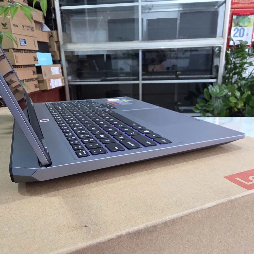 Gaming - Đồ Họa LENOVO LOQ 15IRX10 (Máy LikeNew-BẢO HÀNH HÃNG) CORE I7-13650HX RTX 5050 8GB GDDR7 RAM 16GB SSD 512GB MÀN HÌNH : 15.6 Inch IPS 144H