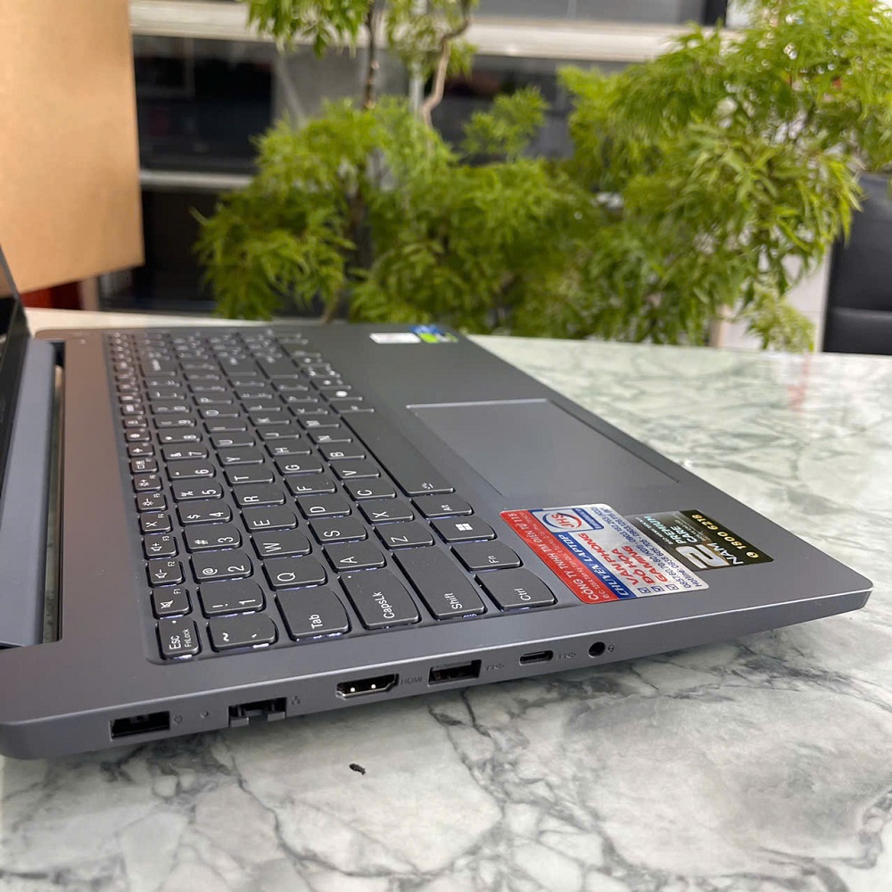 Gaming - Đồ Họa Lenovo LOQ Essential 15IAX9E BẢO HÀNH HÃNG CORE I5-12450HX RAM 16GB SSD 512GB Card RTX 3050 6GB MÀN HÌNH : 15.6 Inch IPS Fhd 144Hz 