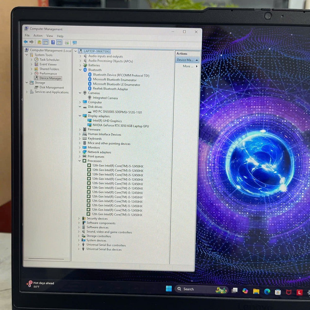 Gaming - Đồ Họa Lenovo LOQ Essential 15IAX9E BẢO HÀNH HÃNG CORE I5-12450HX RAM 16GB SSD 512GB Card RTX 3050 6GB MÀN HÌNH : 15.6 Inch IPS Fhd 144Hz 