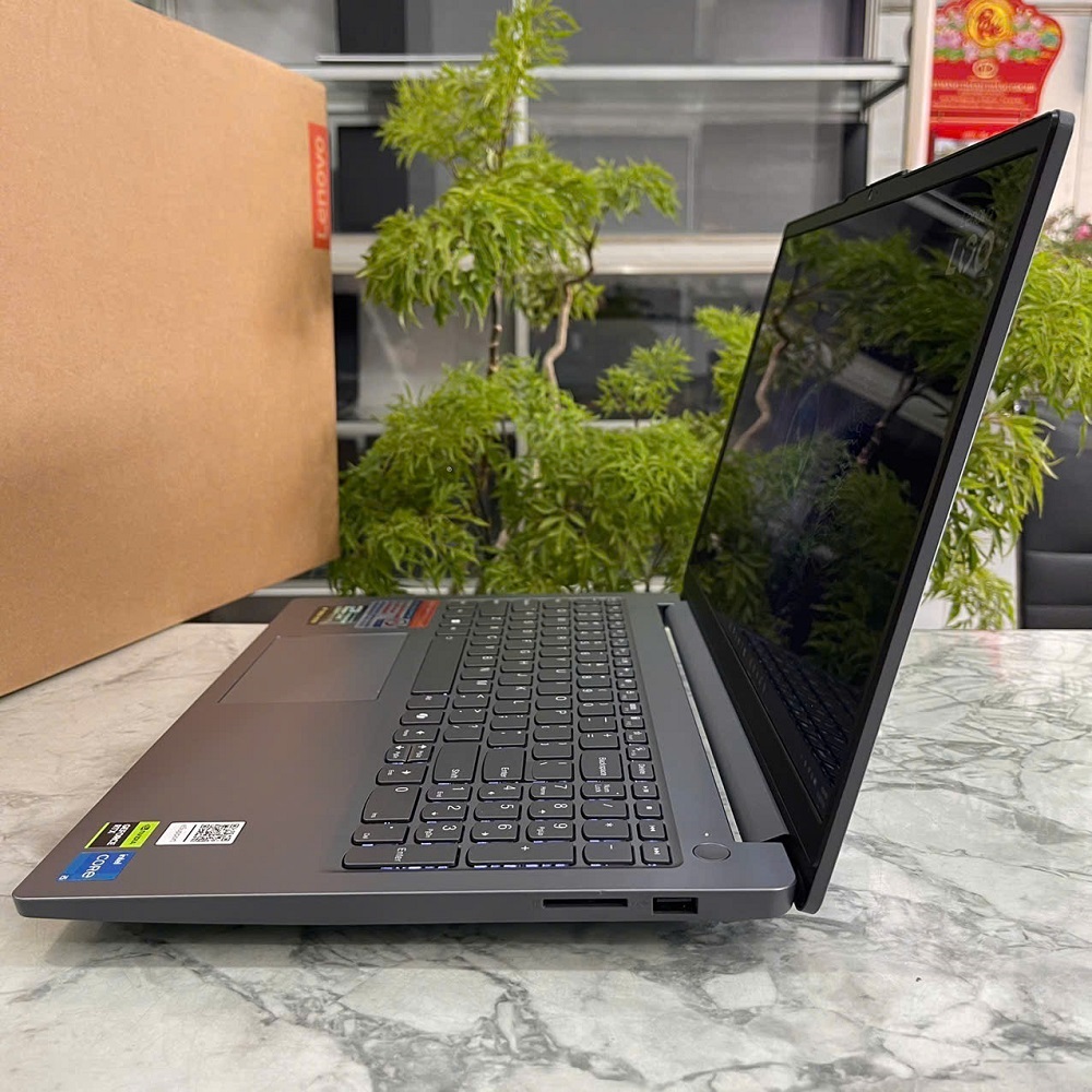 Gaming - Đồ Họa Lenovo LOQ Essential 15IAX9E BẢO HÀNH HÃNG CORE I5-12450HX RAM 16GB SSD 512GB Card RTX 3050 6GB MÀN HÌNH : 15.6 Inch IPS Fhd 144Hz 
