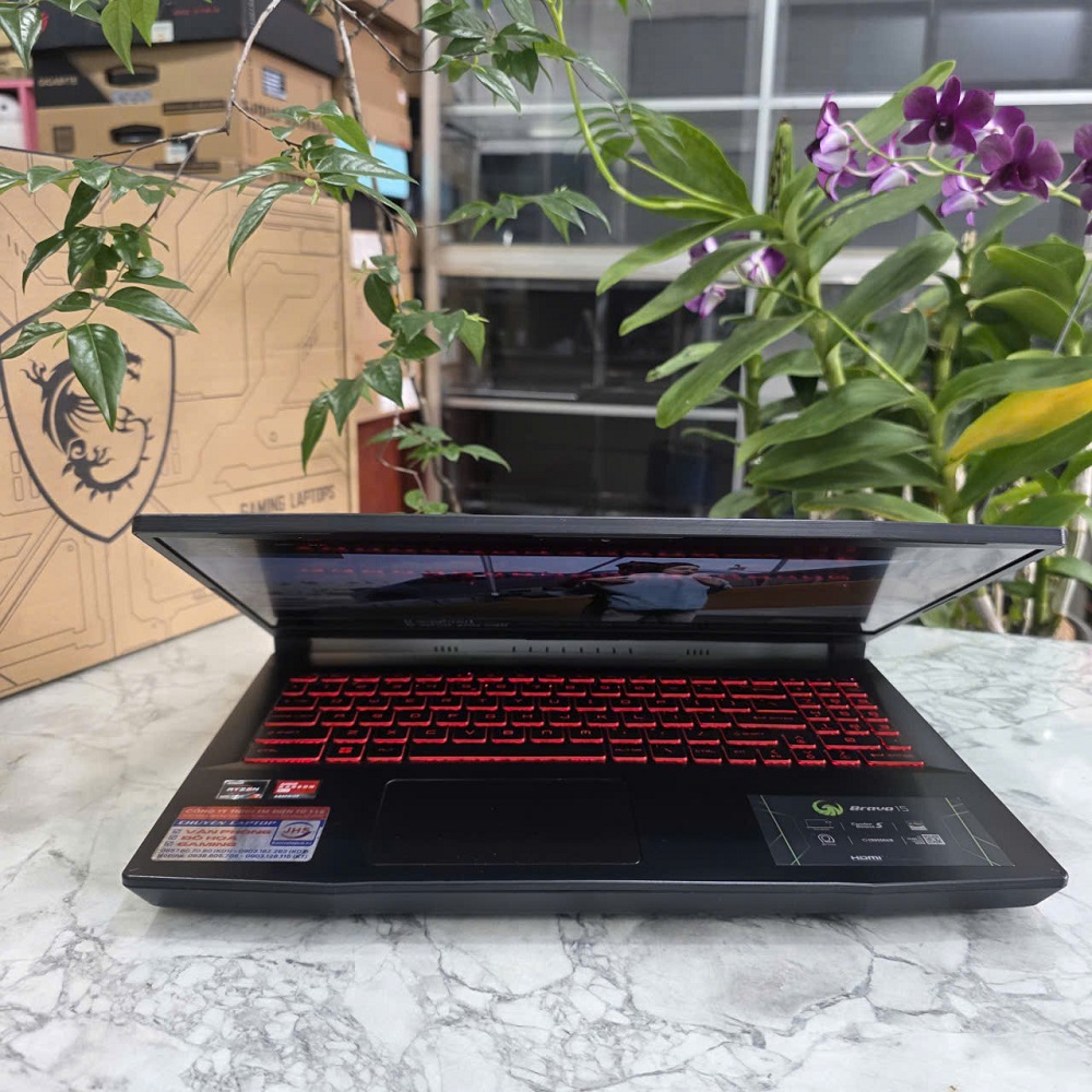 Gaming - Đồ Họa MSI Bravo 15 B5DD RYZEN 7-5800H RAM 16GB SSD 512GB RX 5500M 4GB GDDR6 MÀN HÌNH : 15.6 Inch Fhd IPS