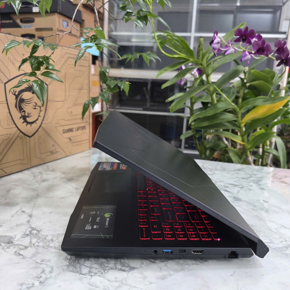 Gaming - Đồ Họa MSI Bravo 15 B5DD RYZEN 7-5800H RAM 16GB SSD 512GB RX 5500M 4GB GDDR6 MÀN HÌNH : 15.6 Inch Fhd IPS