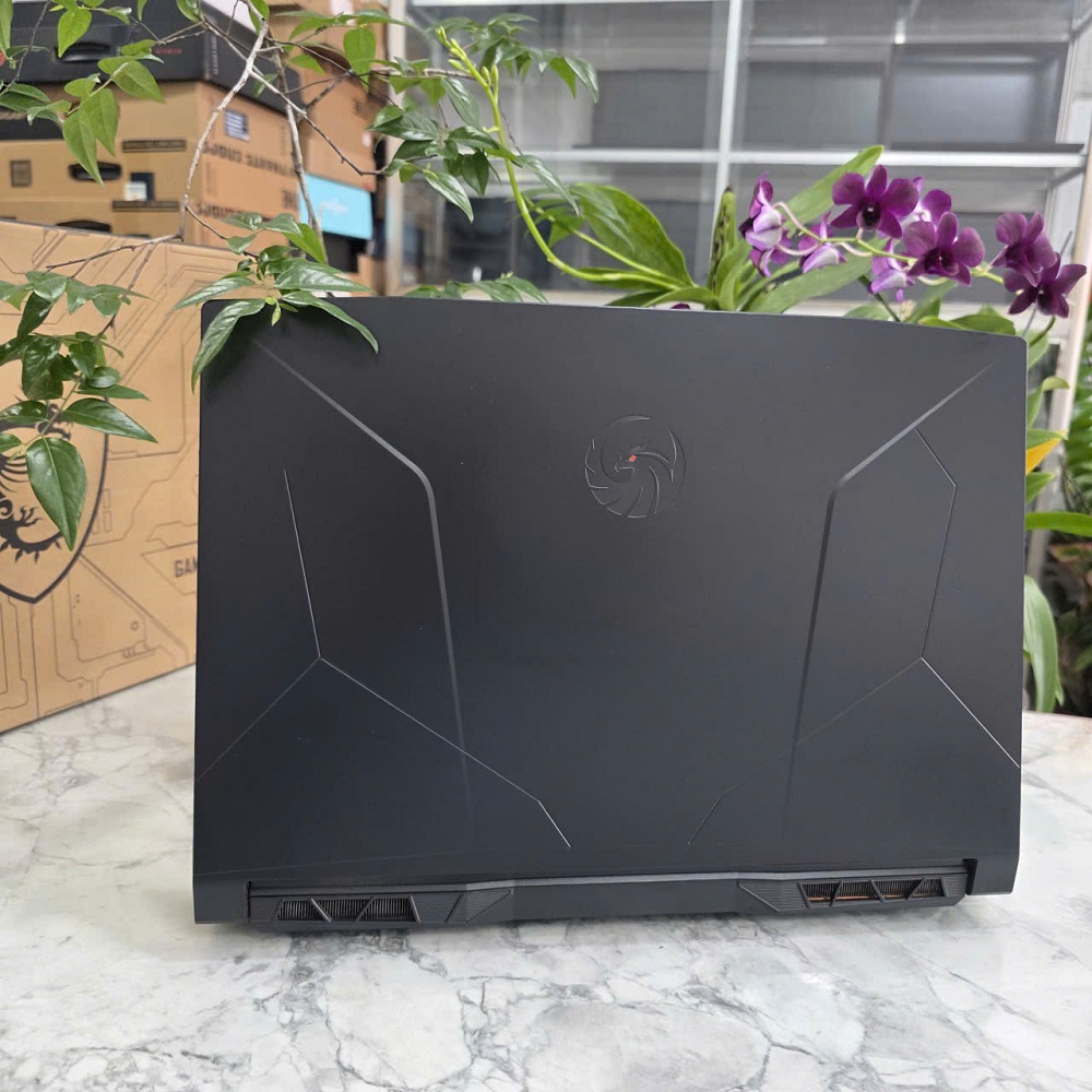 Gaming - Đồ Họa MSI Bravo 15 B5DD RYZEN 7-5800H RAM 16GB SSD 512GB RX 5500M 4GB GDDR6 MÀN HÌNH : 15.6 Inch Fhd IPS
