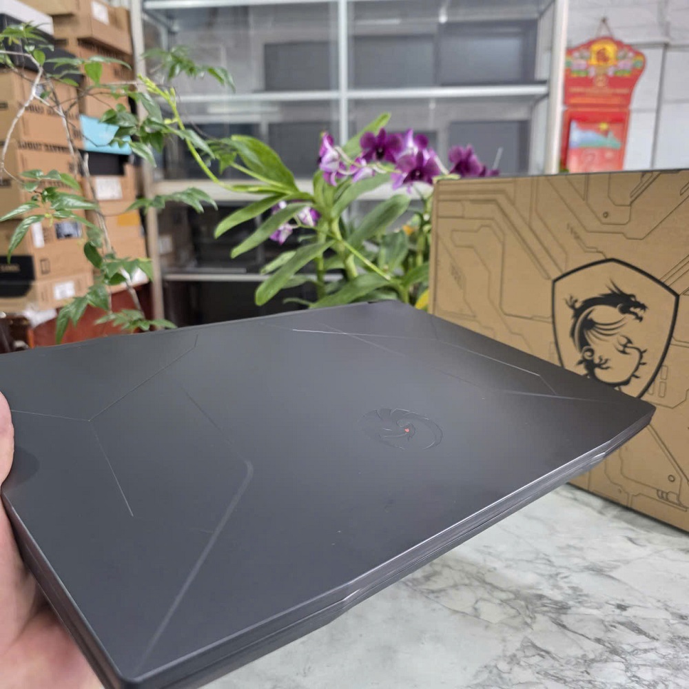 Gaming - Đồ Họa MSI Bravo 15 B5DD RYZEN 7-5800H RAM 16GB SSD 512GB RX 5500M 4GB GDDR6 MÀN HÌNH : 15.6 Inch Fhd IPS