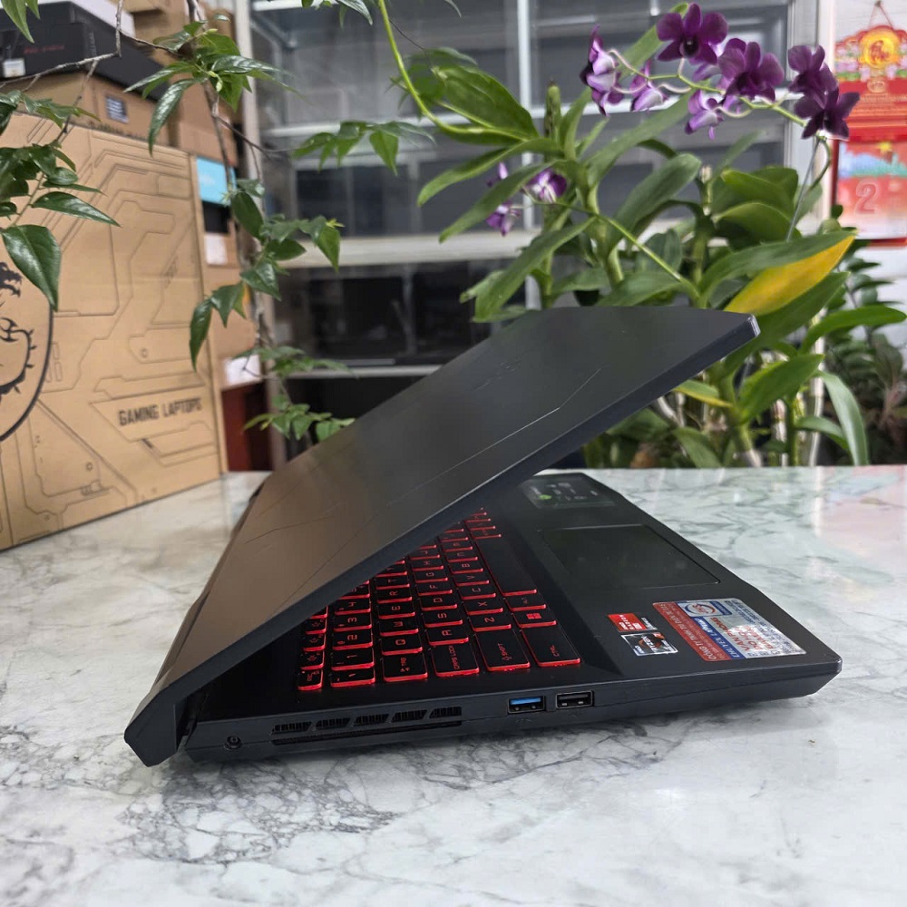 Gaming - Đồ Họa MSI Bravo 15 B5DD RYZEN 7-5800H RAM 16GB SSD 512GB RX 5500M 4GB GDDR6 MÀN HÌNH : 15.6 Inch Fhd IPS