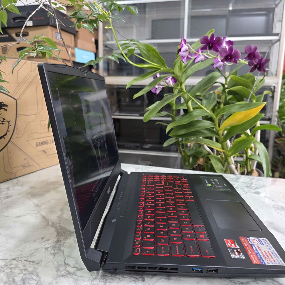 Gaming - Đồ Họa MSI Bravo 15 B5DD RYZEN 7-5800H RAM 16GB SSD 512GB RX 5500M 4GB GDDR6 MÀN HÌNH : 15.6 Inch Fhd IPS
