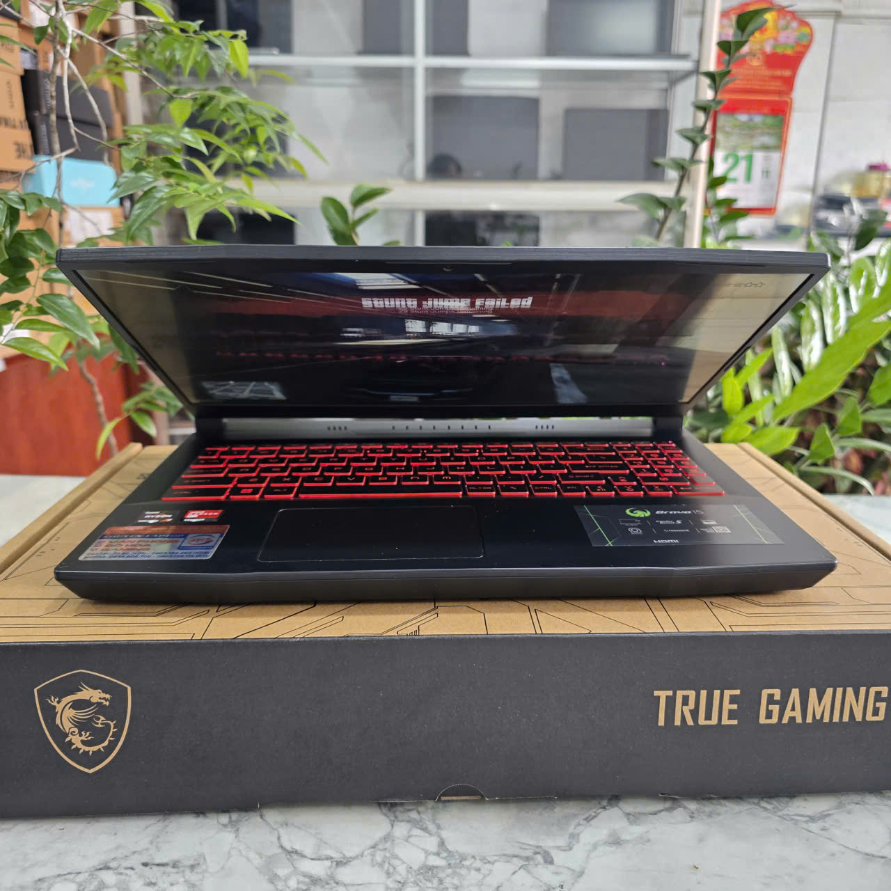 Gaming - Đồ Họa MSI Bravo 15 B5DD RYZEN 7-5800H RAM 8GB SSD 512GB RX 5500M 4GB GDDR6 MÀN HÌNH : 15.6 Inch Fhd IPS
