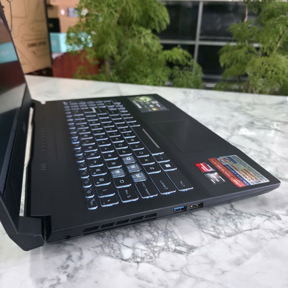 Gaming - Đồ Họa MSI Bravo 15 B7ED RYZEN 5 7535HS RAM 16GB SSD 512GB RX 6550M 4GB MÀN HÌNH : 15.6 INCH FHD IPS 144Hz