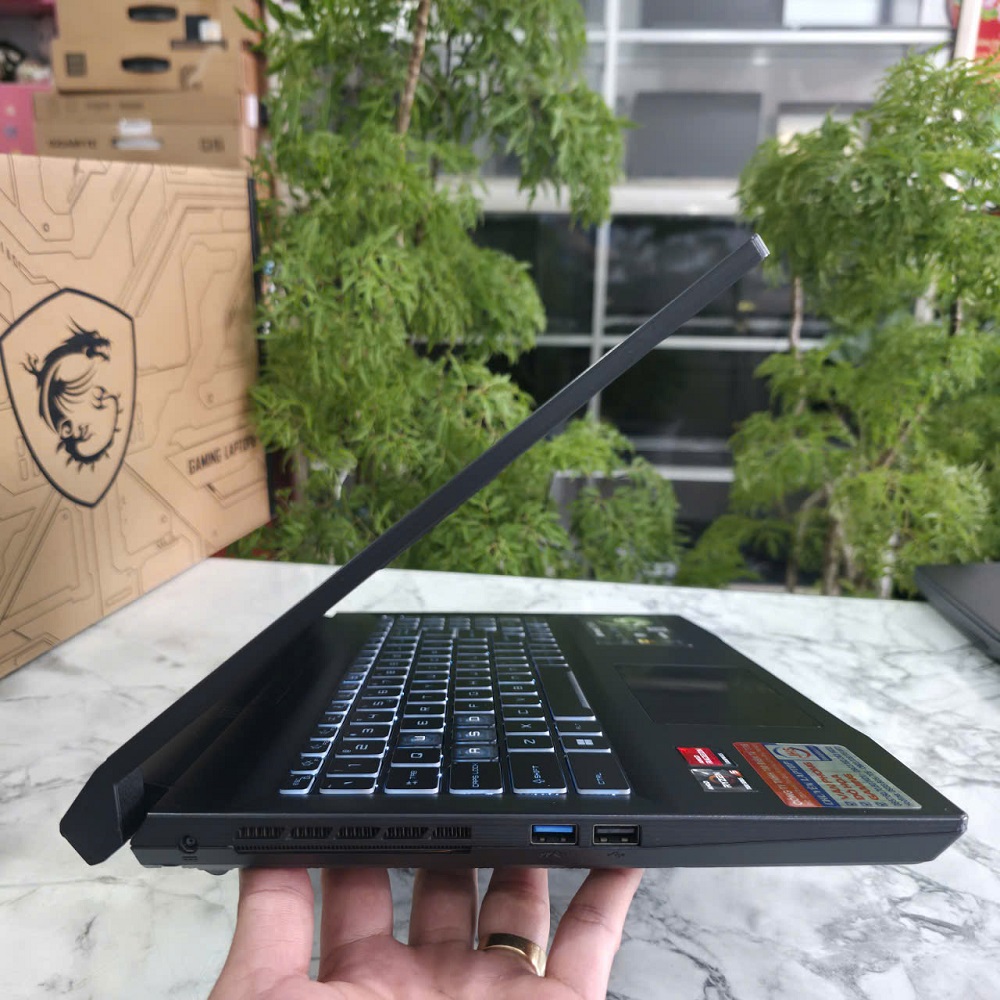 Gaming - Đồ Họa MSI Bravo 15 B7ED RYZEN 5 7535HS RAM 16GB SSD 512GB RX 6550M 4GB MÀN HÌNH : 15.6 INCH FHD IPS 144Hz
