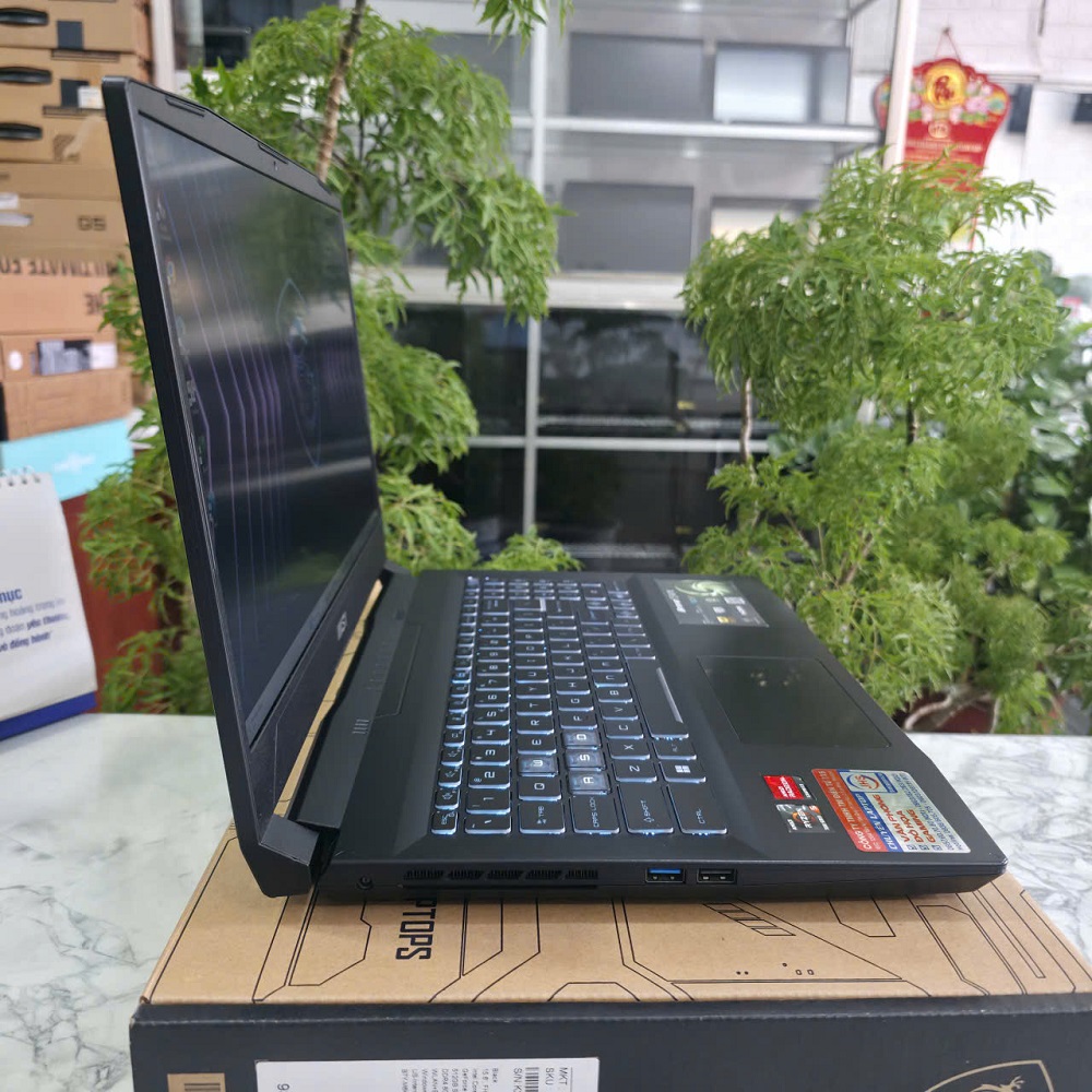 Gaming - Đồ Họa MSI Bravo 15 B7ED RYZEN 5 7535HS RAM 16GB SSD 512GB RX 6550M 4GB MÀN HÌNH : 15.6 INCH FHD IPS 144Hz