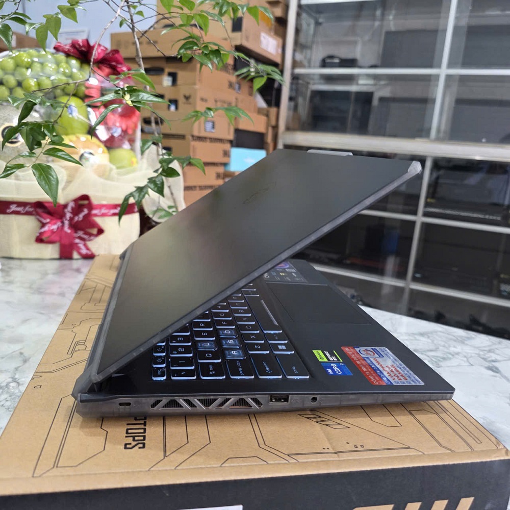 Gaming - Đồ Họa MSI Cyborg 15 A12VE 240VN CORE I7-12650H RAM 8GB SSD 512GB RTX 4050 6GB GDDR6 MÀN HÌNH : 15.6Inch IPS 144Hz