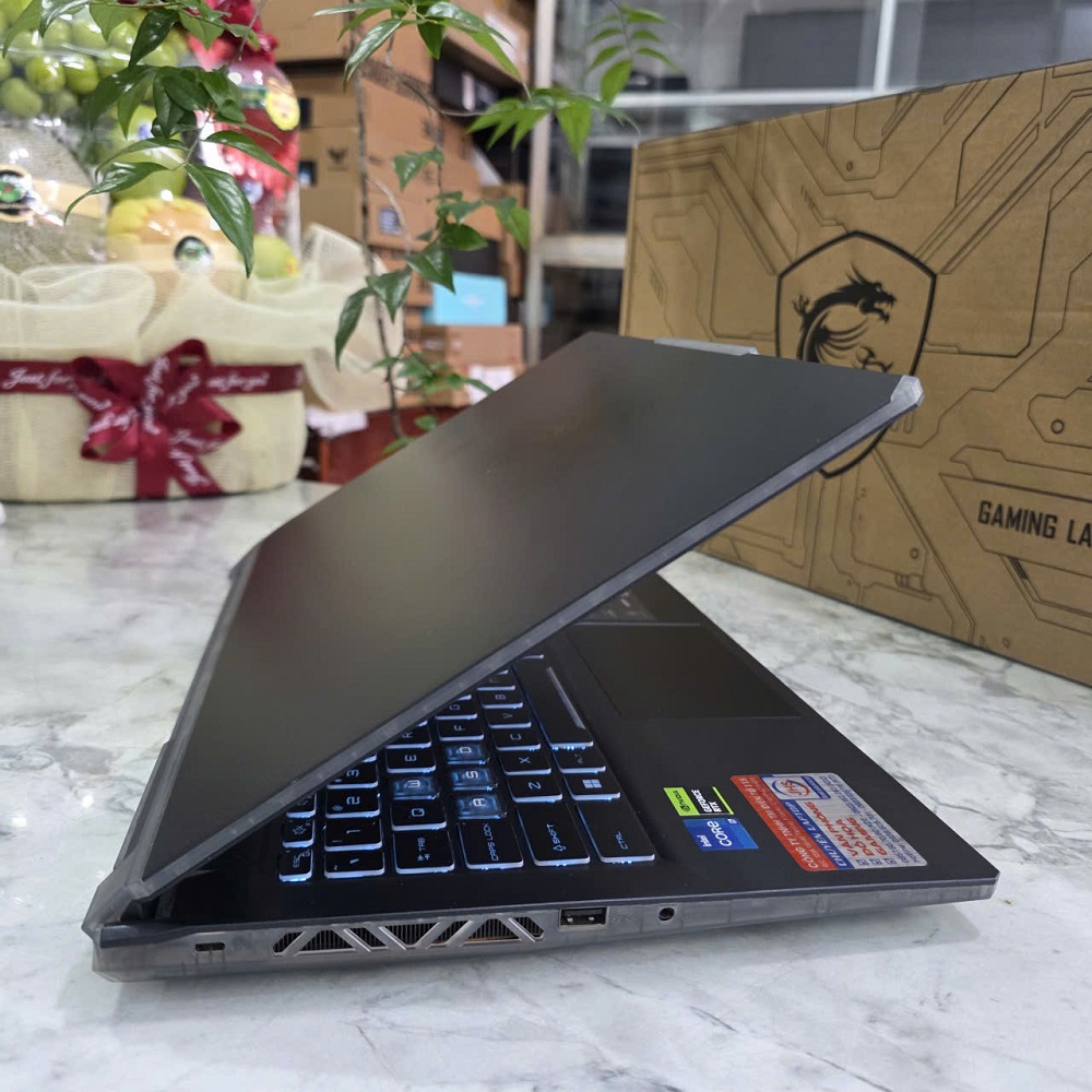 Gaming - Đồ Họa MSI Cyborg 15 A12VE 240VN CORE I7-12650H RAM 8GB SSD 512GB RTX 4050 6GB GDDR6 MÀN HÌNH : 15.6Inch IPS 144Hz