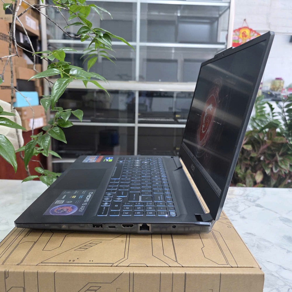 Gaming - Đồ Họa MSI Cyborg 15 A12VE 240VN CORE I7-12650H RAM 8GB SSD 512GB RTX 4050 6GB GDDR6 MÀN HÌNH : 15.6Inch IPS 144Hz