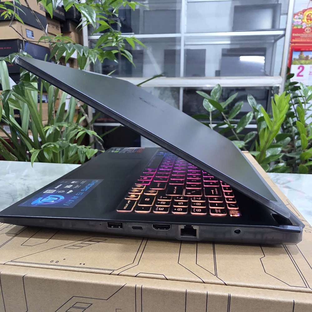 Gaming - Đồ Họa MSI Cyborg 15 AI A1VEK-024XKR Ultra 7 155H RAM 16GB SSD 512GB RTX4060 8GB MÀN HÌNH : 15.6''Inch IPS 144Hz