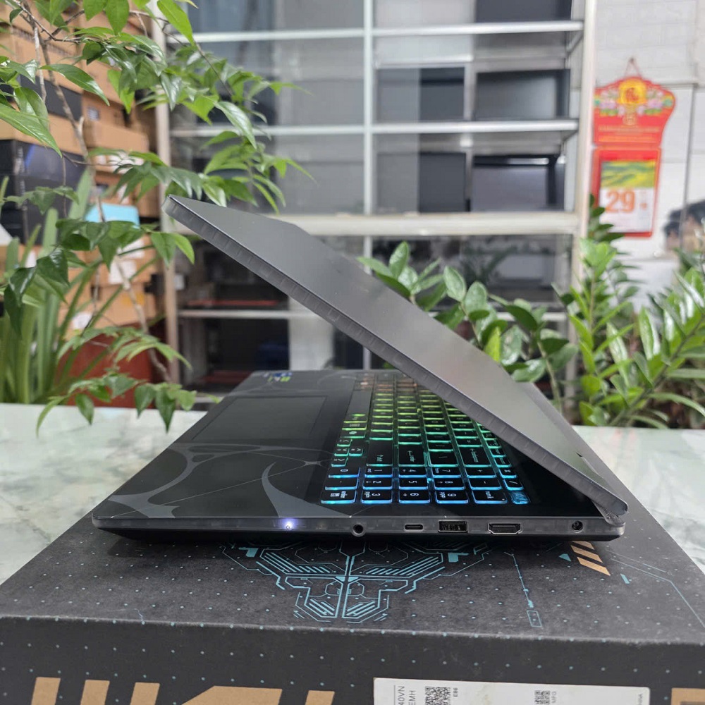 Gaming - Đồ Họa MSI Cyborg 15 B13WEKG MÁY SẢN XUẤT 1/2026 CORE I7-13620H RAM 16GB SSD 512GB RTX 5050 8GB GDDR7 MÀN HÌNH : 15.6Inch IPS 144Hz