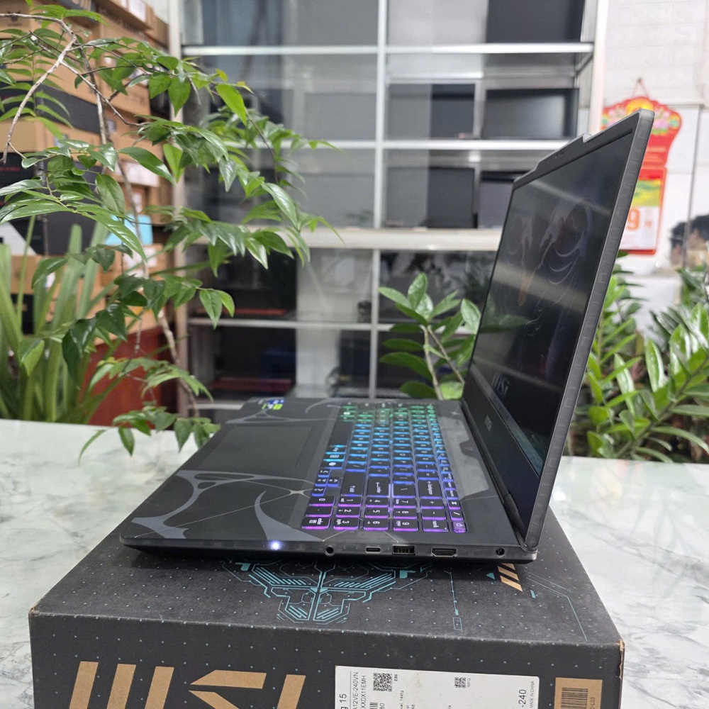 Gaming - Đồ Họa MSI Cyborg 15 B13WEKG MÁY SẢN XUẤT 1/2026 CORE I7-13620H RAM 16GB SSD 512GB RTX 5050 8GB GDDR7 MÀN HÌNH : 15.6Inch IPS 144Hz