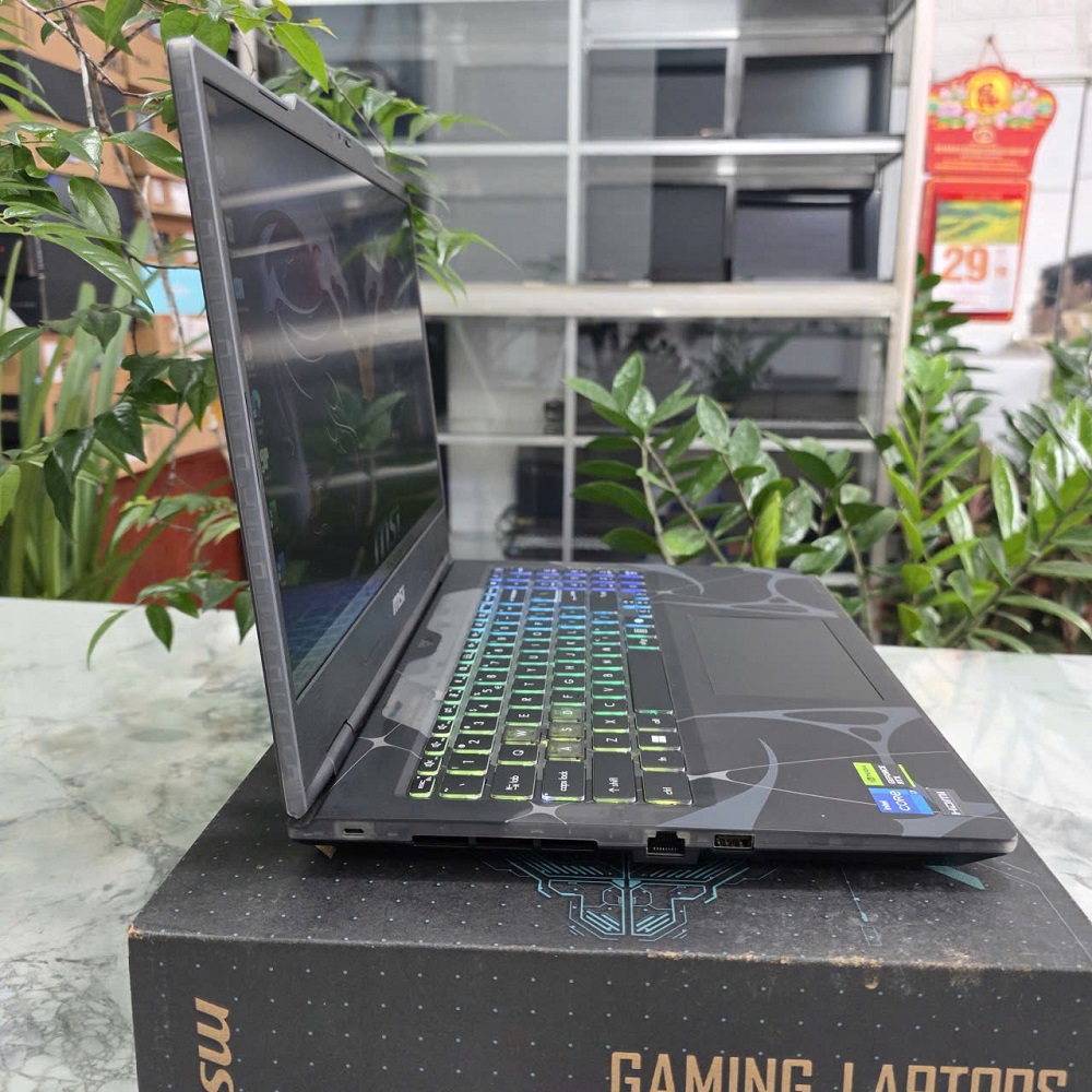 Gaming - Đồ Họa MSI Cyborg 15 B13WEKG MÁY SẢN XUẤT 1/2026 CORE I7-13620H RAM 16GB SSD 512GB RTX 5050 8GB GDDR7 MÀN HÌNH : 15.6Inch IPS 144Hz