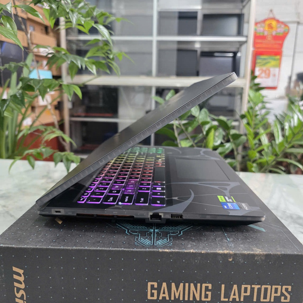 Gaming - Đồ Họa MSI Cyborg 15 B13WEKG MÁY SẢN XUẤT 1/2026 CORE I7-13620H RAM 16GB SSD 512GB RTX 5050 8GB GDDR7 MÀN HÌNH : 15.6Inch IPS 144Hz