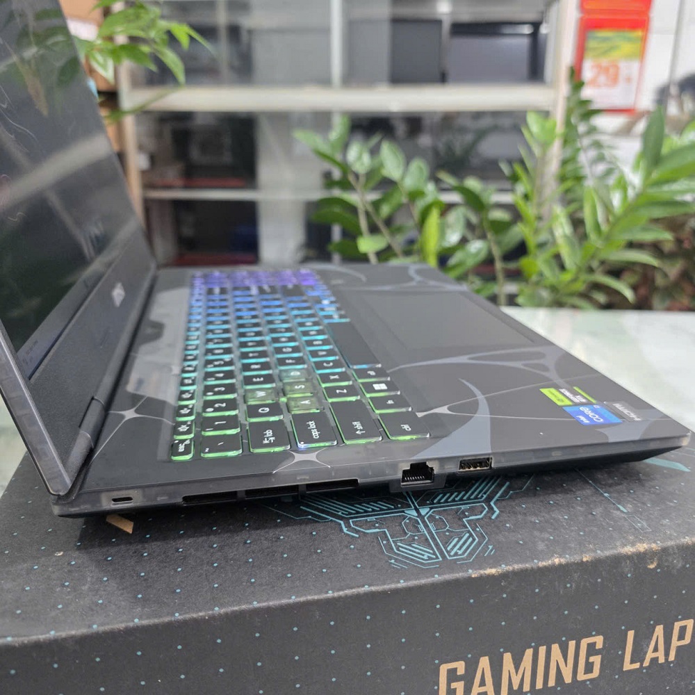 Gaming - Đồ Họa MSI Cyborg 15 B13WEKG MÁY SẢN XUẤT 1/2026 CORE I7-13620H RAM 16GB SSD 512GB RTX 5050 8GB GDDR7 MÀN HÌNH : 15.6Inch IPS 144Hz