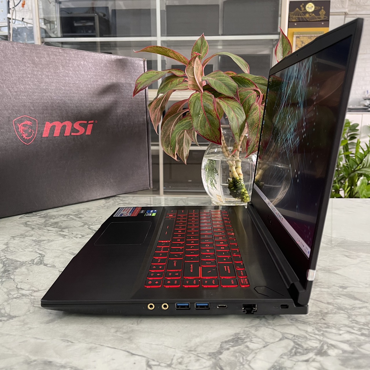 Gaming - Đồ Họa MSI GF63 Thin 11UD-648VN Core I7-11800H Ram 16gb Ssd 512gb Card RTX 3050 Ti 4GB Màn Hình 15.6'' IPS Fhd 