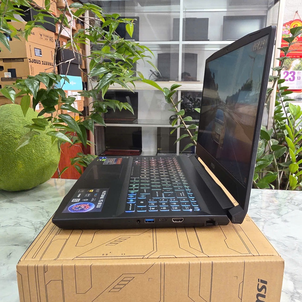 Gaming - Đồ Họa MSI Katana 15 B13UDXK Máy LikeNew-BẢO HÀNH HÃNG DÀI CORE I7-13620H RAM 16GB SSD 1.000GB RTX 3050 6GB GDDR6 Màn Hình 15.6 Inch IPS Fhd 144Hz