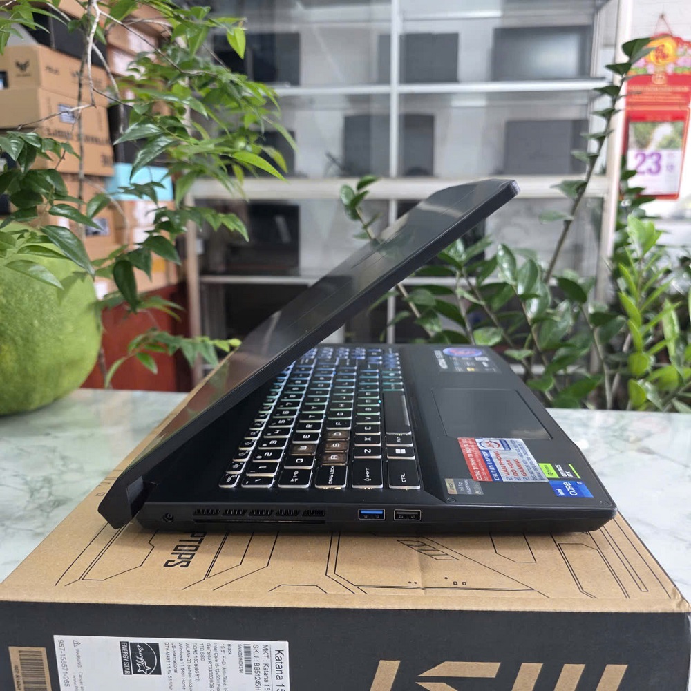 Gaming - Đồ Họa MSI Katana 15 B13UDXK Máy LikeNew-BẢO HÀNH HÃNG DÀI CORE I7-13620H RAM 16GB SSD 1.000GB RTX 3050 6GB GDDR6 Màn Hình 15.6 Inch IPS Fhd 144Hz