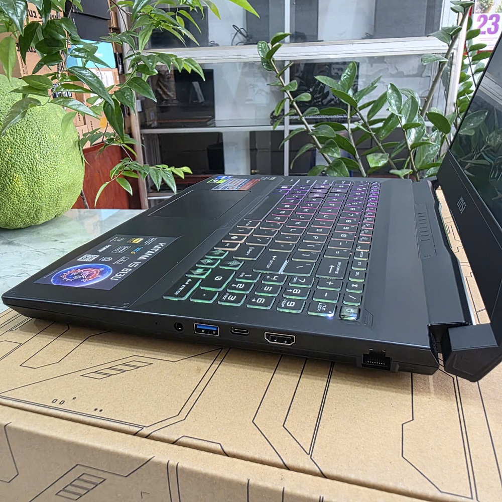Gaming - Đồ Họa MSI Katana 15 B13UDXK Máy LikeNew-BẢO HÀNH HÃNG DÀI CORE I7-13620H RAM 16GB SSD 1.000GB RTX 3050 6GB GDDR6 Màn Hình 15.6 Inch IPS Fhd 144Hz