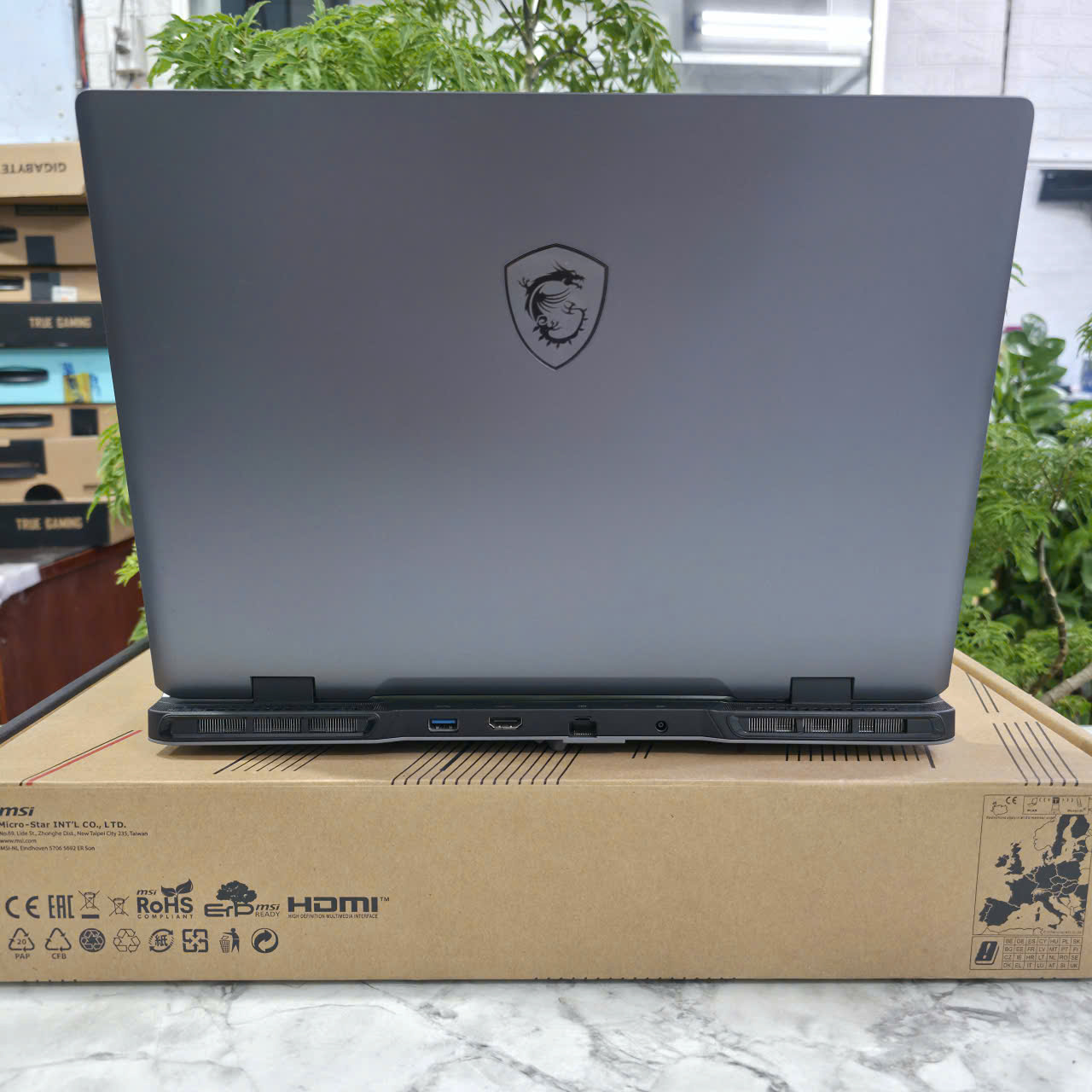 Gaming - Đồ Họa MSI Sword 16 HX B14VFKG-045VN MÁY 99% - BẢO HÀNH HÃNG CORE I7-14700HX RTX 4060 GDDR6 8GB SSD 1.000GB RAM 16GB MÀN HÌNH : 16 INCH QHD+