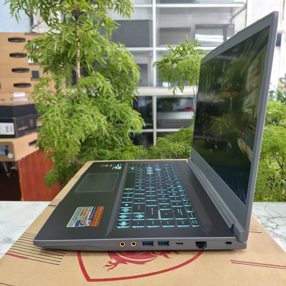 Gaming - Đồ Họa MSI Thin 15 B13UC-2044VN CORE I7-13620H (Máy LikeNew-Full Box-BHH ) CORE I7-13620H Ram 12GB SSD 512GB RTX 3050 4GB Màn Hình ; 15.6'' IPS Fhd 144.Hz