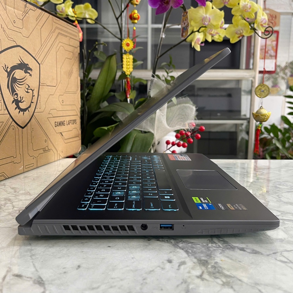 Gaming - Đồ Họa MSI Thin 15 B13UC-3247VN CORE I5-13420H (Máy LikeNew-Full Box-BHH ) RAM 16GB SSD 512GB RTX 3050 4GB MÀN HÌNH : 15.6'' IPS Fhd 144.Hz