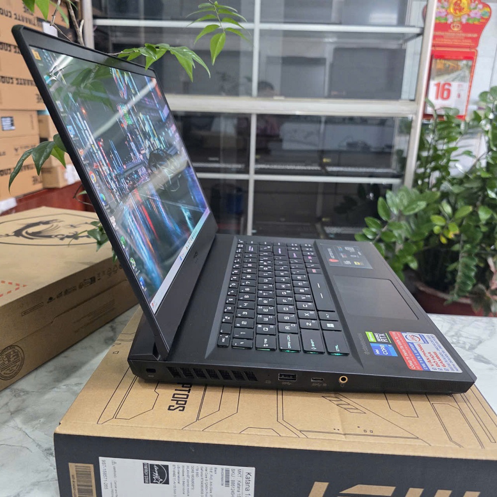 Gaming - Đồ Họa MSI Vector GP66 12UEO CORE I7-12700H RAM 16GB SSD 512GB RTX 3060 6GB GDDR6 MÀN HÌNH : 15.6 Inch OLED 2.5K 240Hz