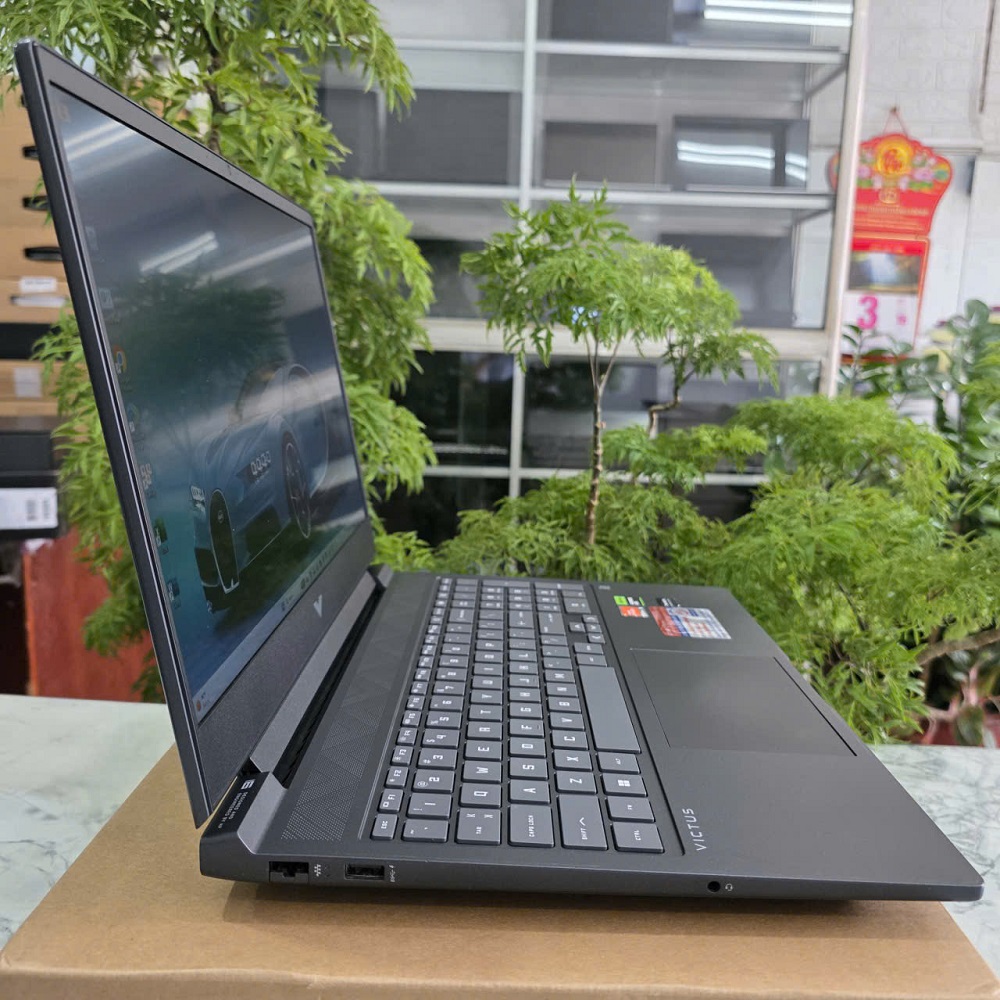 Gaming - Đồ Họa VICTUS 16-s0078AX Máy LikeNew Ryzen 5-7640HS RAM 16GB SSD 512GB RTX™ 3050 6GB MÀN HÌNH : 16.1 Inch FHD 144Hz