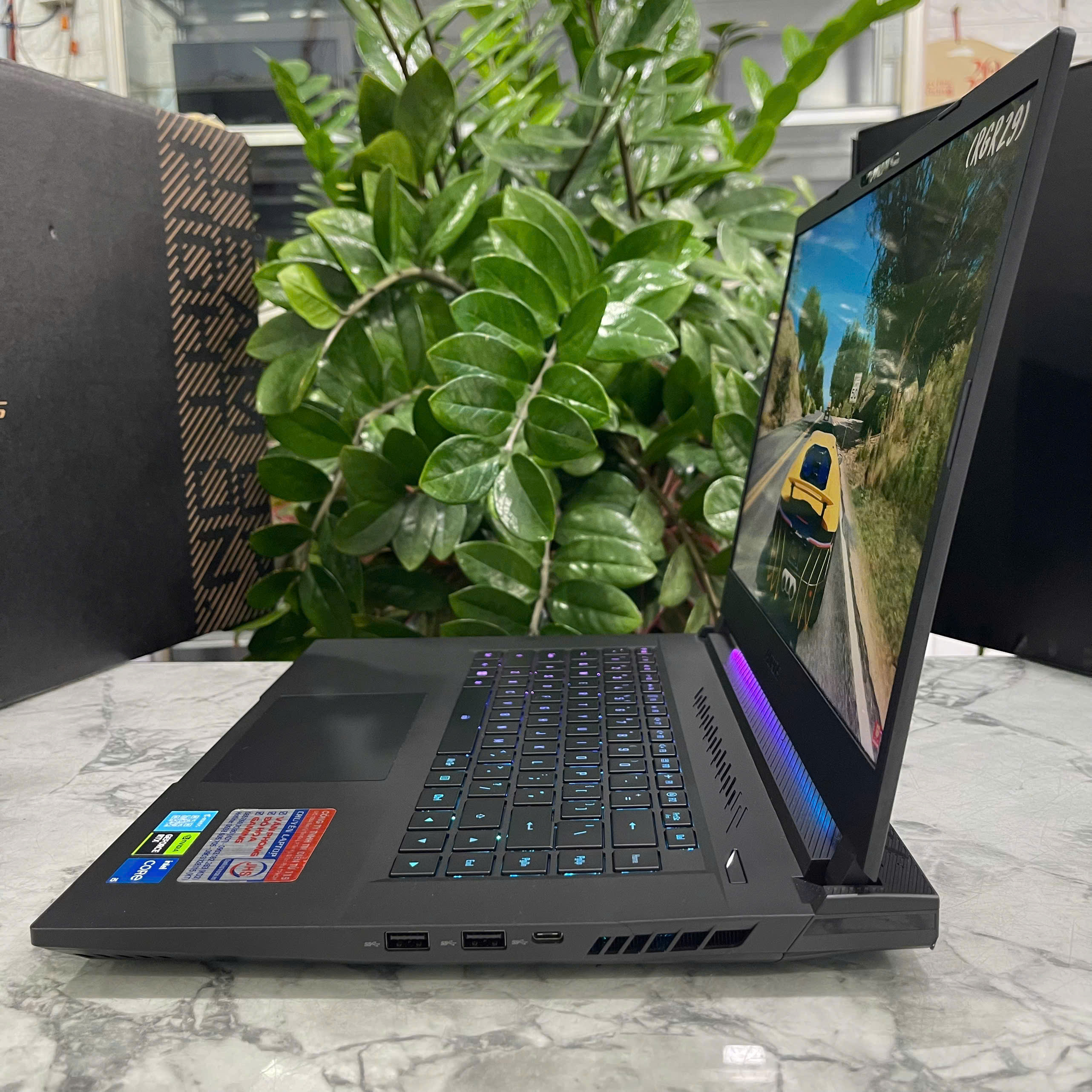 Gigabyte AORUS 15 9MF E2VN583SH (Máy LikeNew-Full Box) Core I5-12500H Ram 16GB Ssd 512GB RTX 4050 6GB Màn Hình : 15.6 Inch FHD IPS 360Hz 