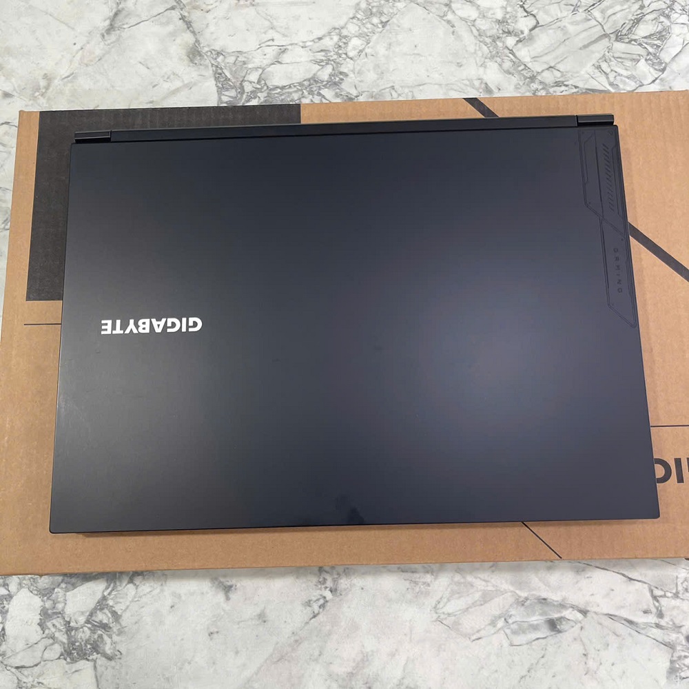 GIGABYTE G6 KF CORE I7-13620H RTX4060 8GB RAM 16GB SSD 512GB MÀN HÌNH : 16.Inch FHD+ 165Hz