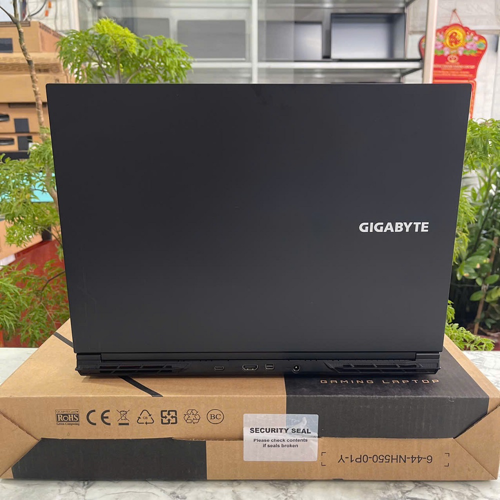 GIGABYTE G6 KF CORE I7-13620H RTX4060 8GB RAM 16GB SSD 512GB MÀN HÌNH : 16.Inch FHD+ 165Hz